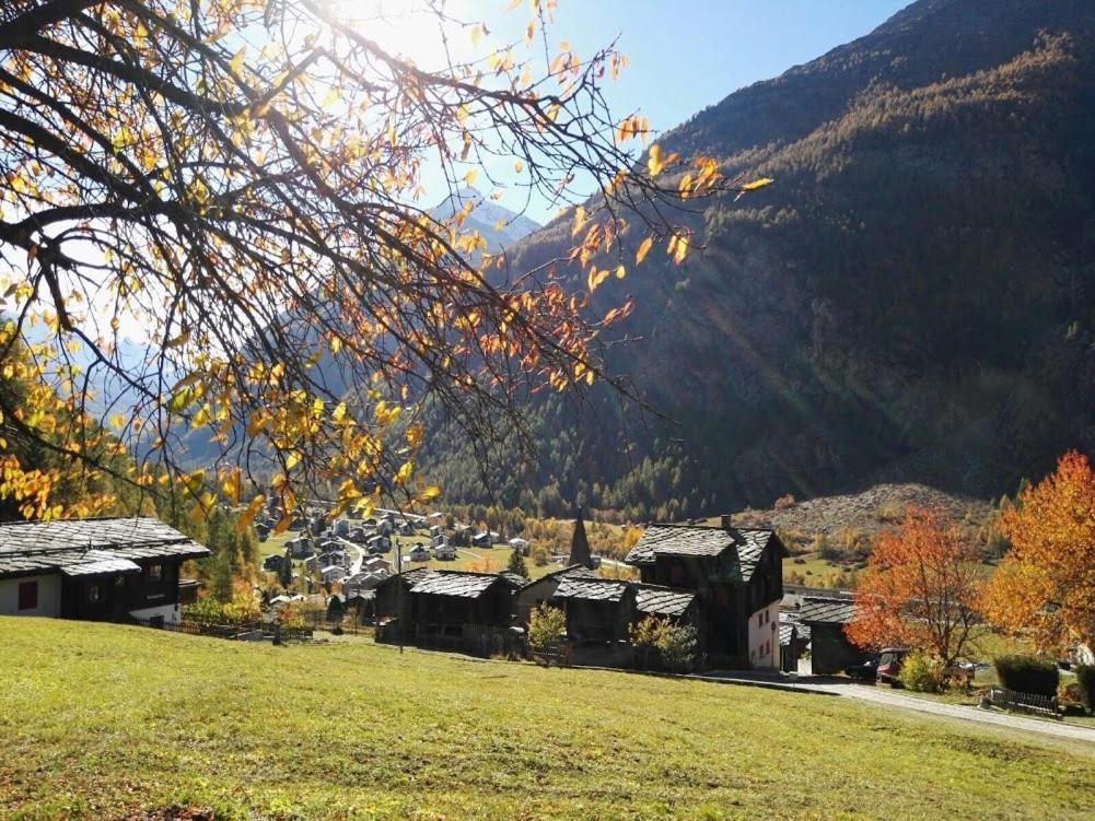 Haus Valaisia - Randa Bei Zermatt Exterior foto
