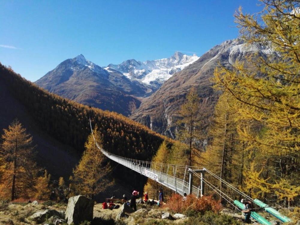 Haus Valaisia - Randa Bei Zermatt Exterior foto